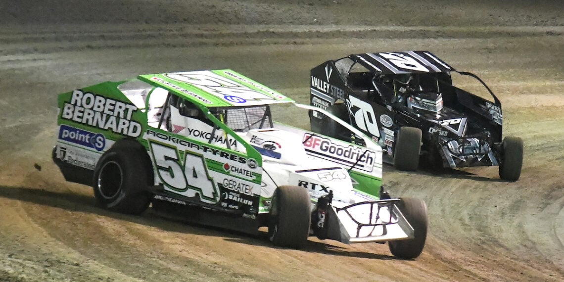 2023-02-15-Volusia-Super-DIRTcar-Modifieds-Steve-Bernard-Ryan-Arbuthnot-PAUL-ARCH-PHOTO-DSC_5272-356a-1-1140x570